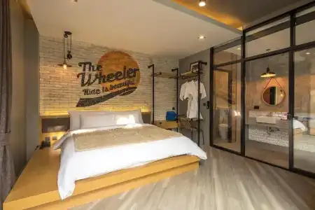 Wheeler Bed & Bike - 95