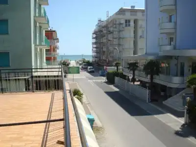 Marlisa Pier - 38