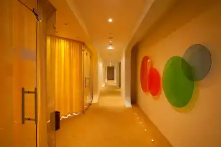 Amber Spa Boutique - 10