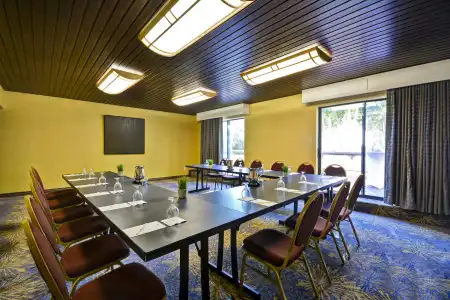 DoubleTree by Hilton Phoenix North - 48