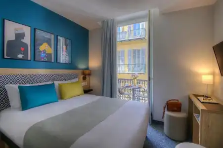 Hôtel Bristol - 110