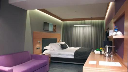 Met Boutique - Boutique Class - 18