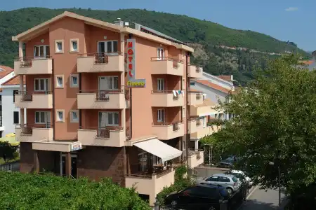 Garni Fineso - 20