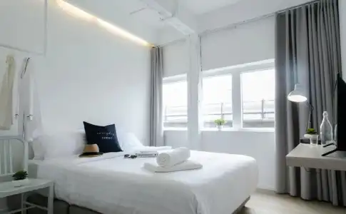 Everyday Sunday Social Hostel - 1