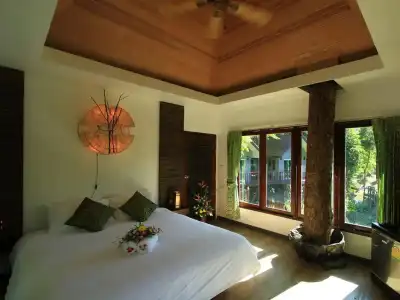 Rock And Treehouse Resort - 1