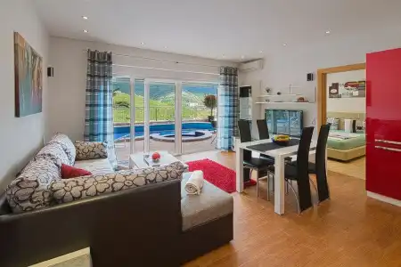 Montelux Apartments - 22