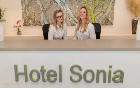 Sonia - 16