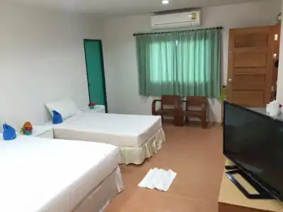 J Holiday Inn - 45