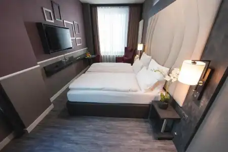PLAZA Premium - 67
