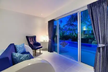 La Perle Luxury Boutique - 51