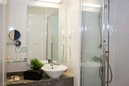 Holiday Inn Manchester West by IHG - 32