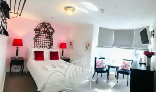 Grand Pier Guest House - 49