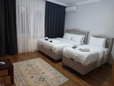Royal Garden Suite - 74
