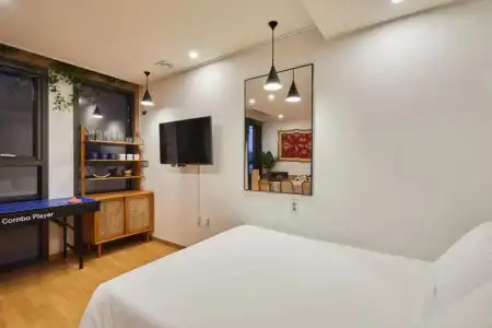 Poco Seongsu - 55