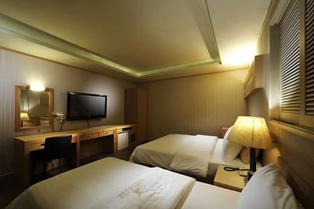 Noblesse, Yeoksam - 28