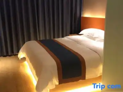 Rolling Surf Resort - 292