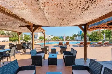 W Suites by Estia - 36