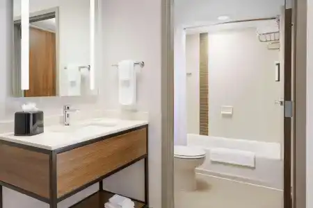 Hyatt Place Orlando/ I Drive / Convention Center - 8