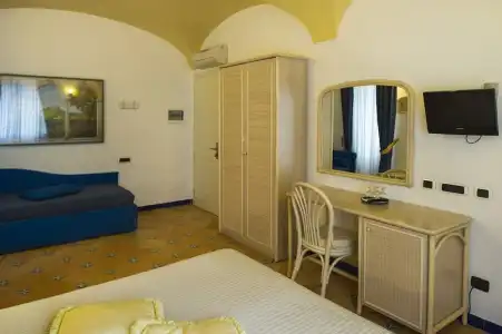 Bellevue Suite - 35