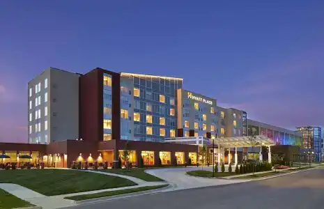 Hyatt Place Lansing - East - 20