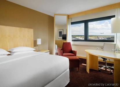 Sheraton Frankfurt Airport & Conference Center - 11