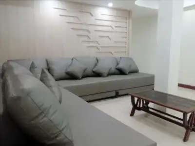 Happy Hostel - 3