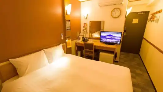 Toyoko Inn Yokohama Kannai - 59