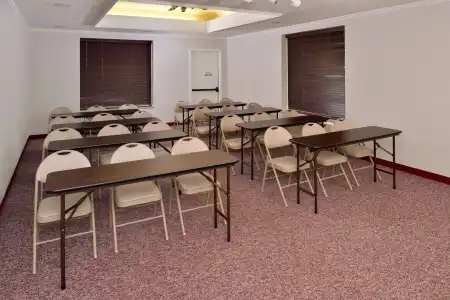 Americas Best Value Inn Lubbock E - 17