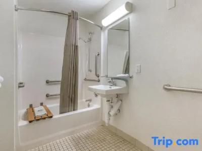 Motel 6 Phoenix North - Bell Road - 35