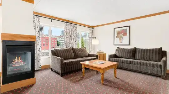 The Edgewater - 195
