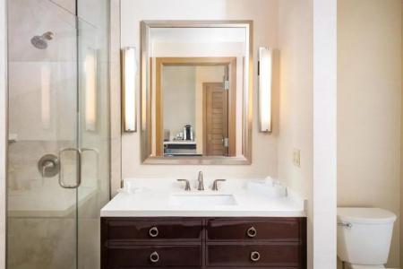 DoubleTree by Hilton San Diego Bayside - 96