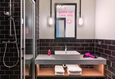 Moxy Duesseldorf South - 45