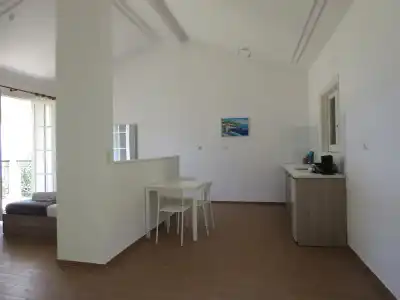 Toni's Guesthouse - 1