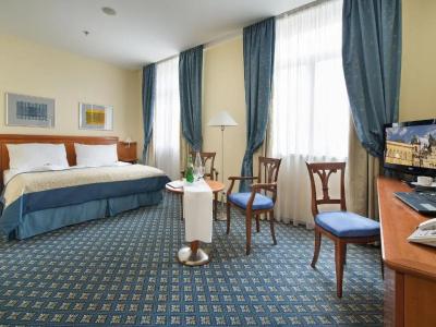 Ramada by Wyndham Prague City Centre - 22