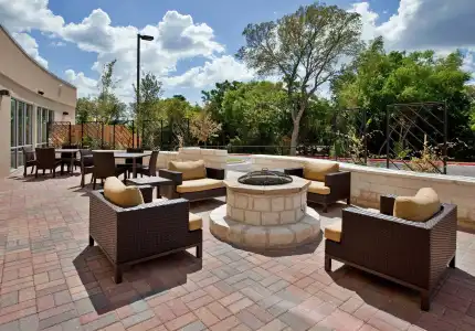 Courtyard by Marriott Austin Parmer/Tech Ridge - 12