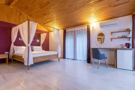 ETENNA BEACH BUNGALOWS - 10