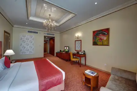 Royal Beach Resort & Spa - 7