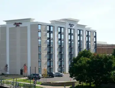 Hampton Inn Green Bay Downtow - 0