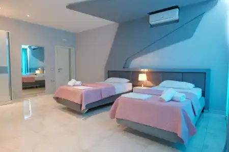 Oceanic Overview Suites - 111