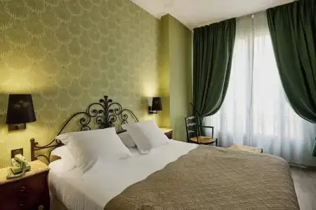 Hôtel Le Grimaldi by Happyculture - 83