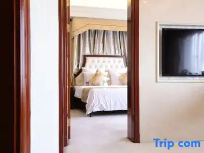 Nanjing Grand - 128