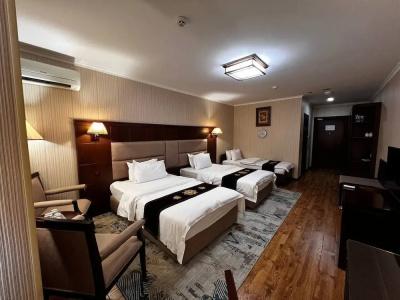 Zargaron Plaza - 70