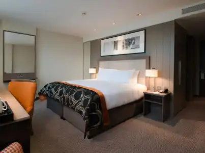 Clayton Chiswick - 34