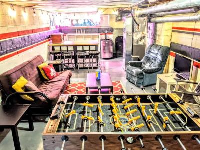 The Wayfaring Buckeye Hostel - 89