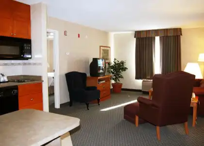Hampton Inn & Suites By Hilton Calgary- University Northwest - 35