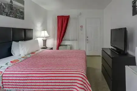 Green Seas Motel - 39