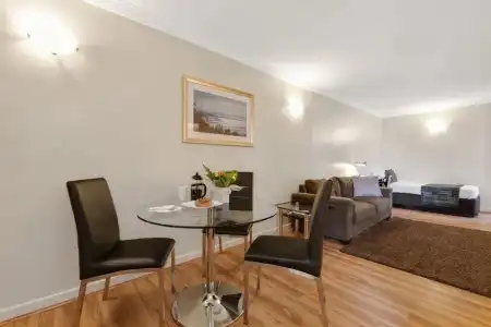 The Peninsula Riverside Serviced Apartments - 150