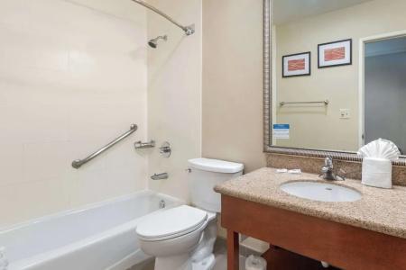 Comfort Inn Santa Monica - West Los Angeles - 77