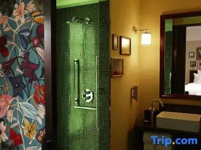 The Vagabond Club, Singapore, a Tribute Portfolio - 77