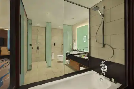 DoubleTree by Hilton & Residences Dubai Al Barsha - 14